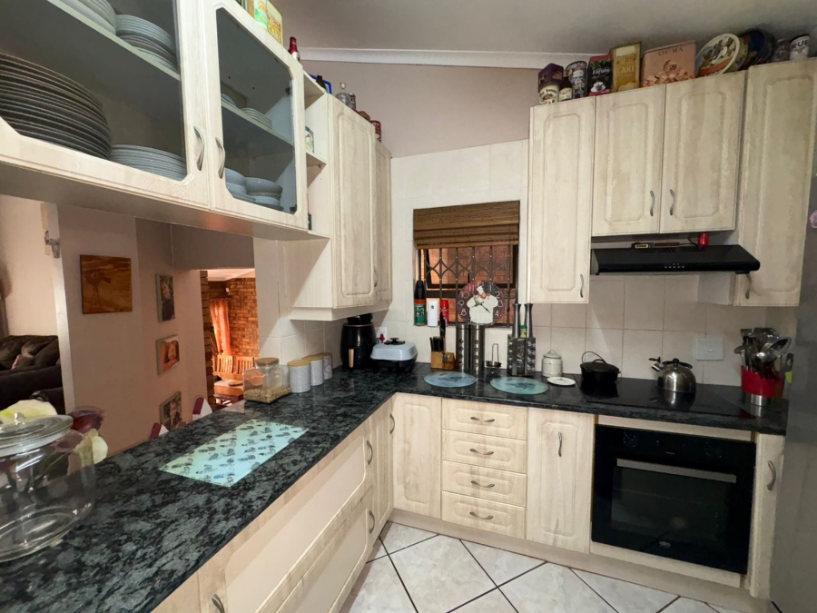 3 Bedroom Property for Sale in Safari Gardens North West